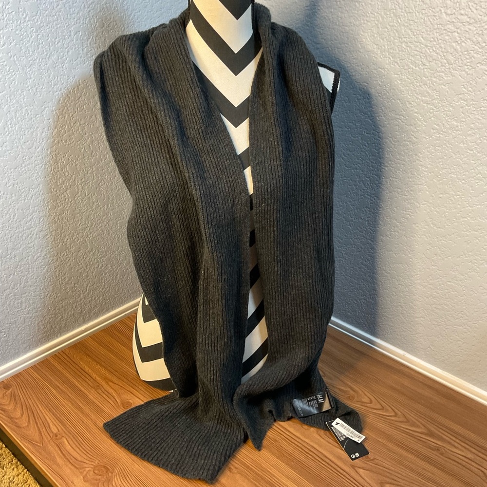 Charcoal Grey NWT scarf H & M